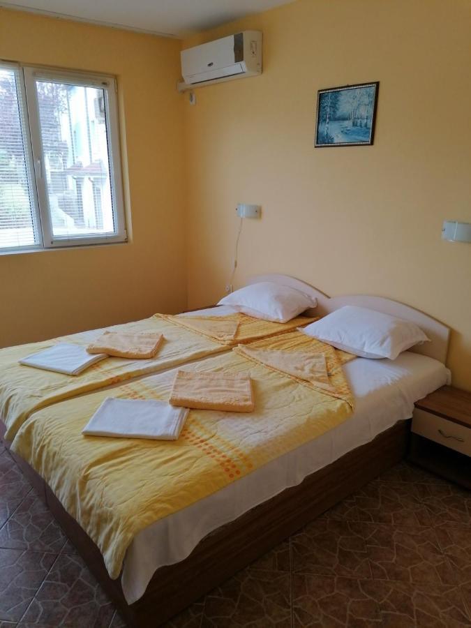 Villa Krisia Apartments Sozopol Extérieur photo