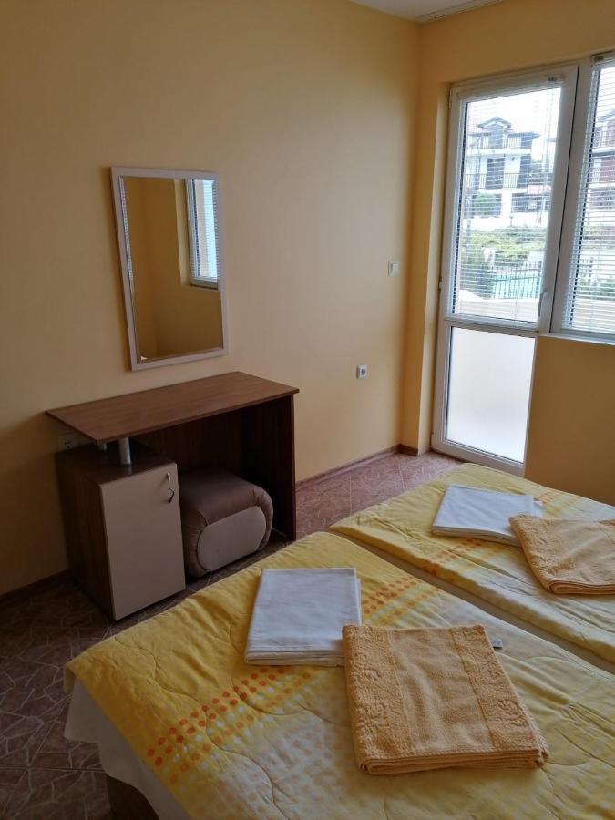 Villa Krisia Apartments Sozopol Extérieur photo