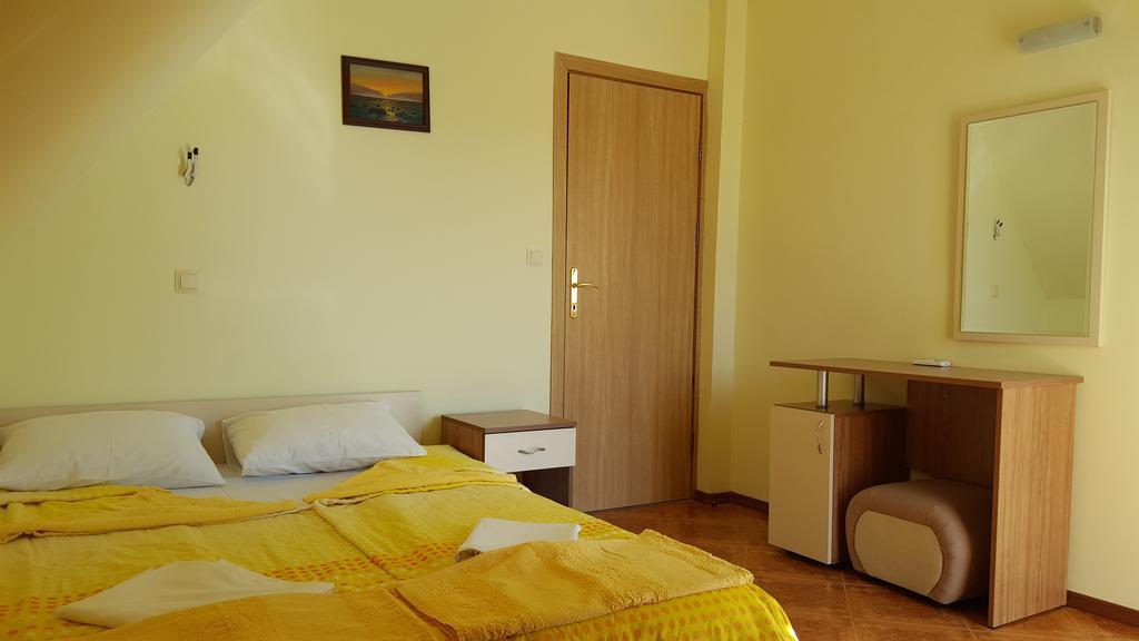 Villa Krisia Apartments Sozopol Extérieur photo
